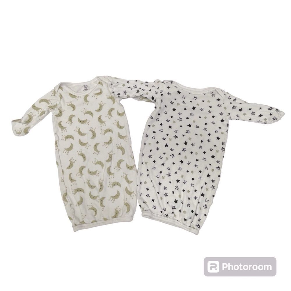 Yoga Sprout Gowns SET of 2 100% Cotton Moons & Stars Infant Size 0-6 Months